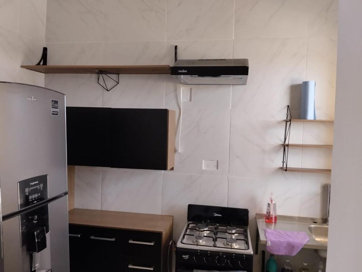 Full 2 Apartment